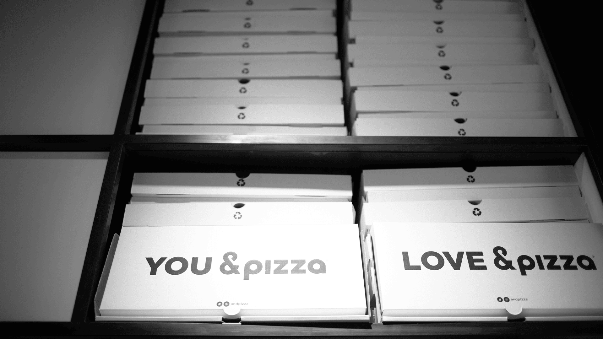 &pizza franchise boxes