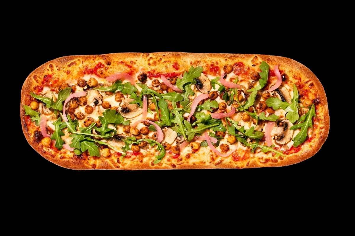 high protein pizza with chick peas and veggies